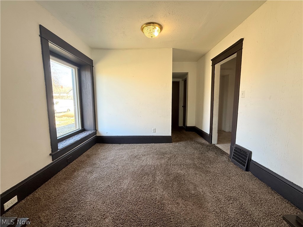 1433 Kenmore Boulevard Property Photo 11