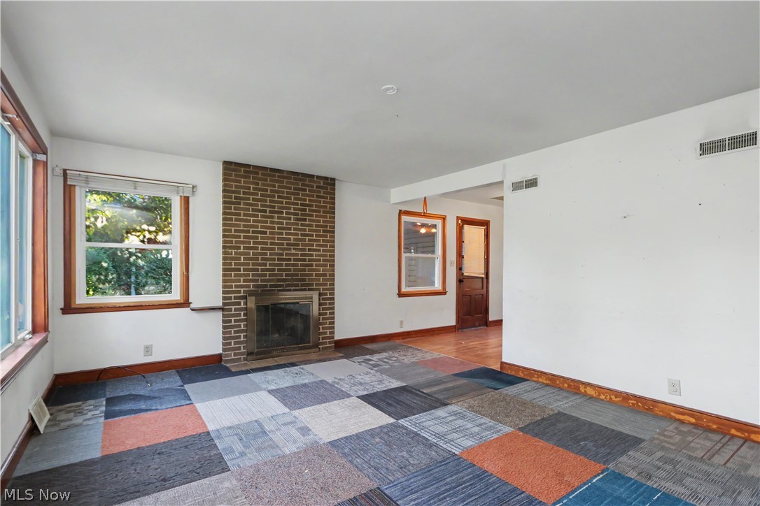 683 Sunset Boulevard Property Photo 3