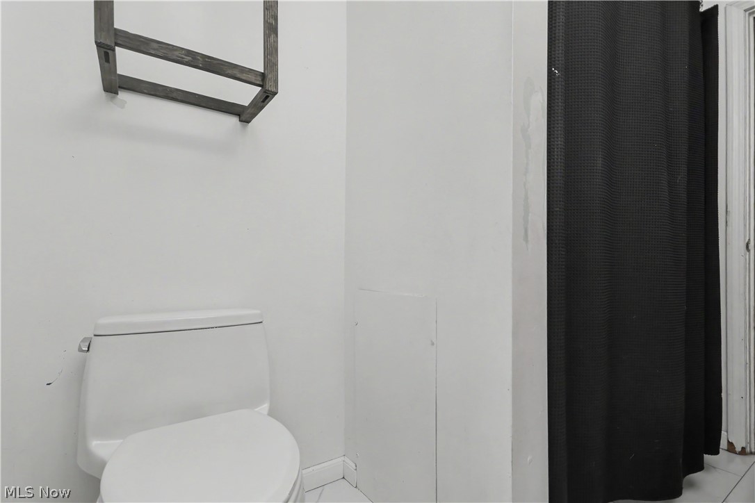 683 Sunset Boulevard Property Photo 15