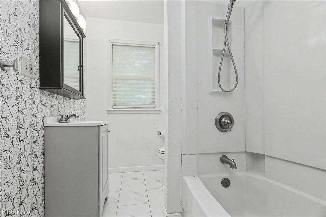 683 Sunset Boulevard Property Photo 16
