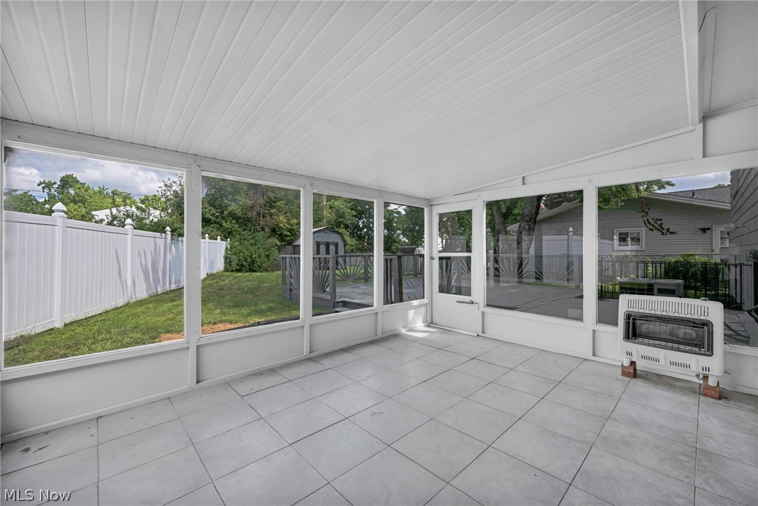 28610 Lynhaven Drive Property Photo 18