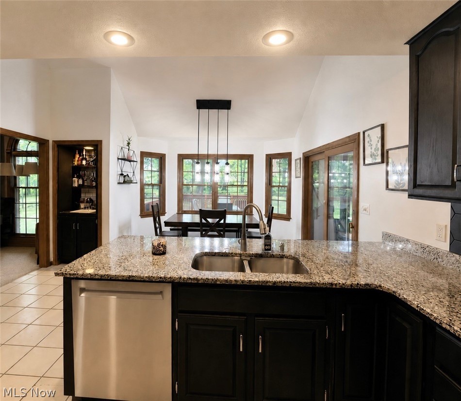136 Jade Circle Property Photo 4