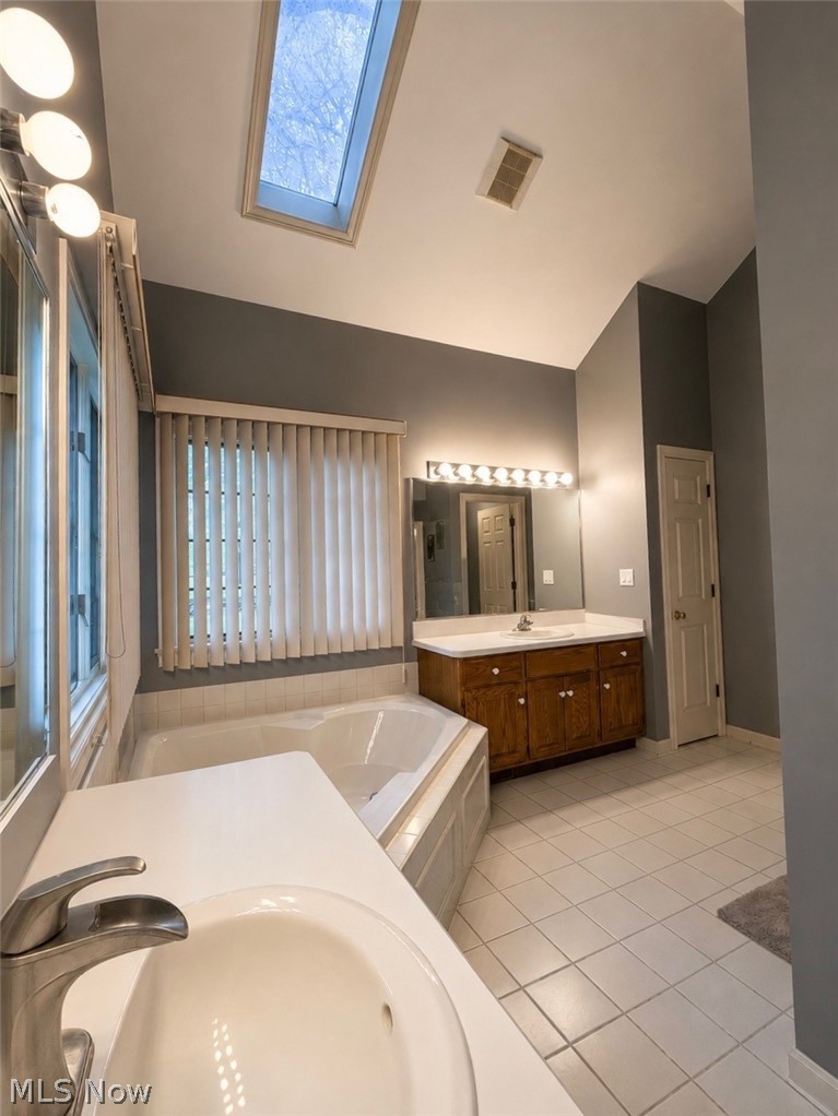 136 Jade Circle Property Photo 10