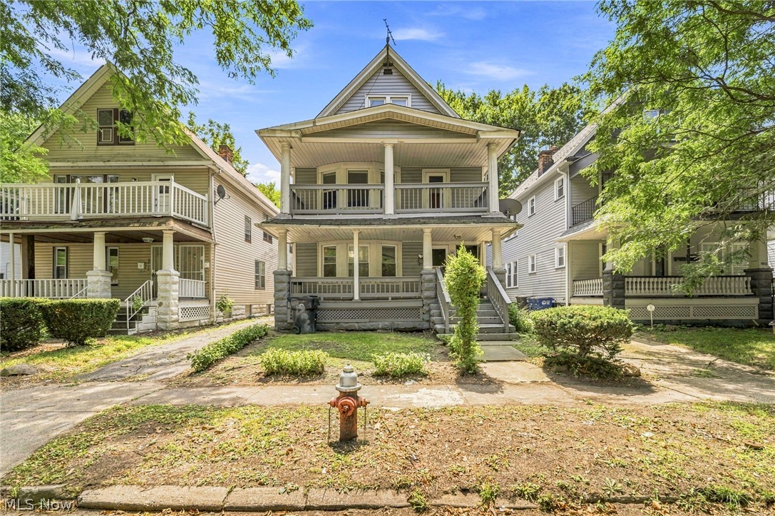 9704 Yale Avenue Property Photo 1