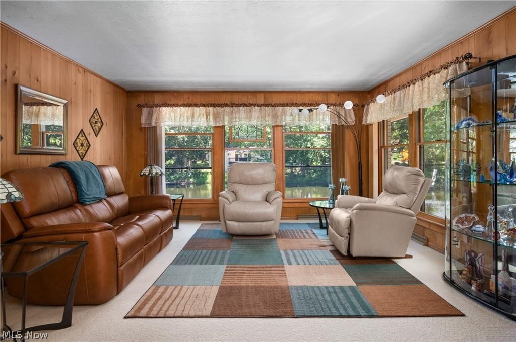 685 Sunnyside Property Photo 5
