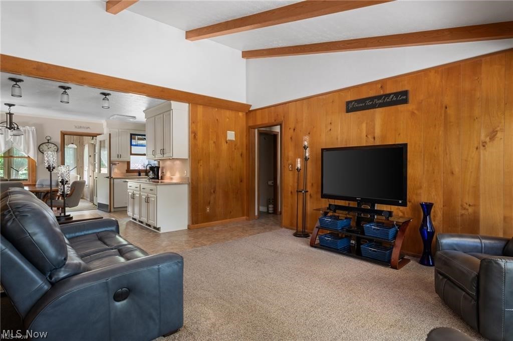685 Sunnyside Property Photo 10