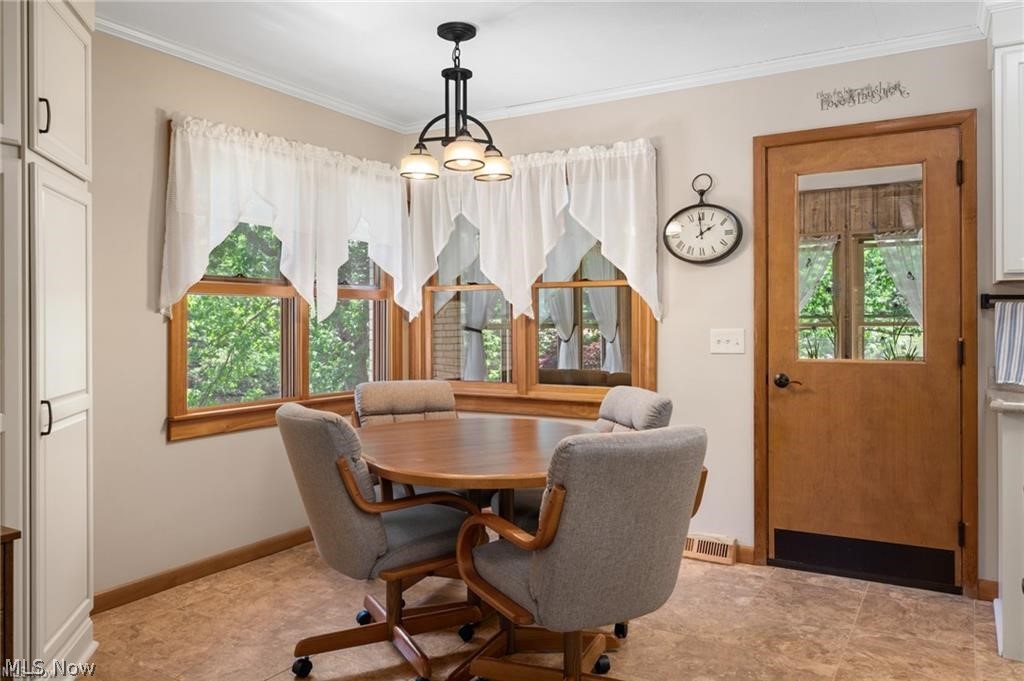 685 Sunnyside Property Photo 15