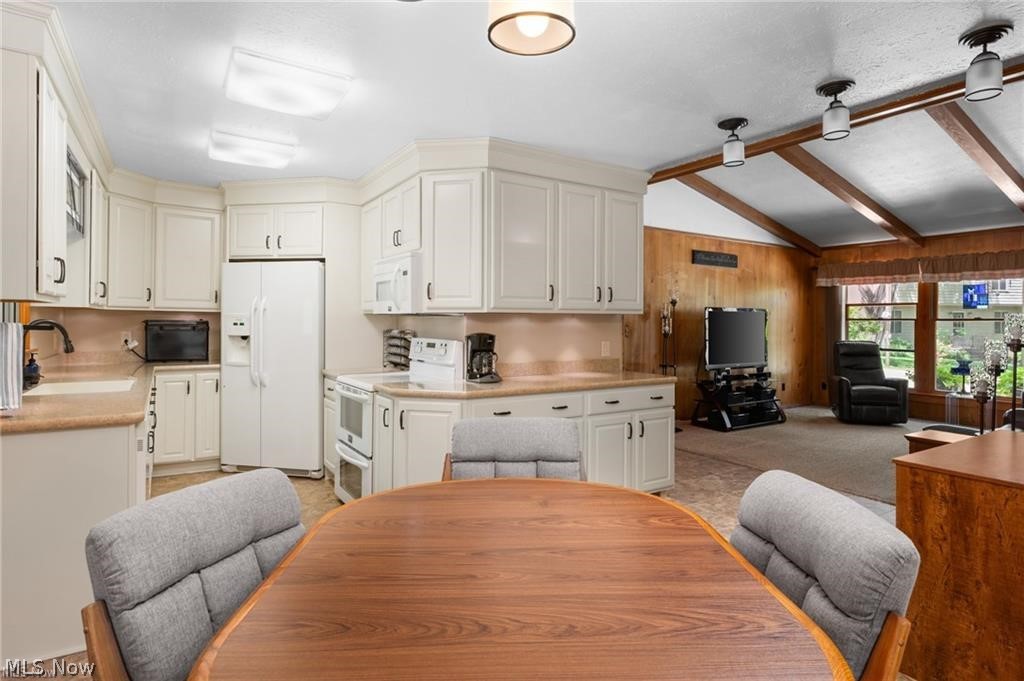 685 Sunnyside Property Photo 19