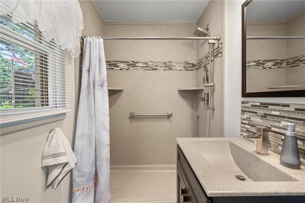 685 Sunnyside Property Photo 22