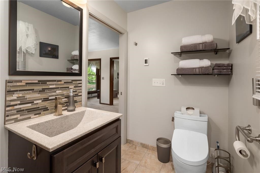 685 Sunnyside Property Photo 23