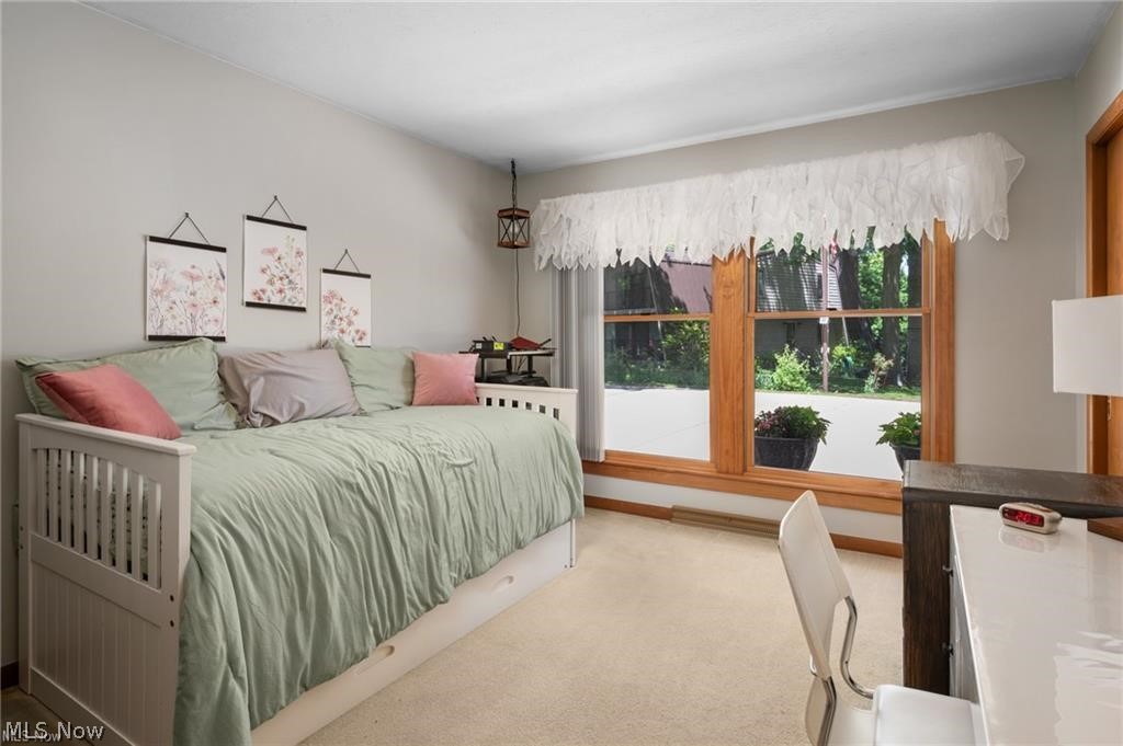 685 Sunnyside Property Photo 24