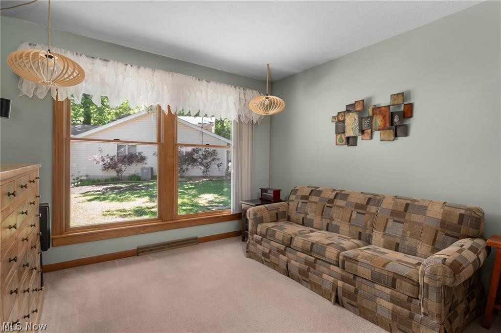 685 Sunnyside Property Photo 27
