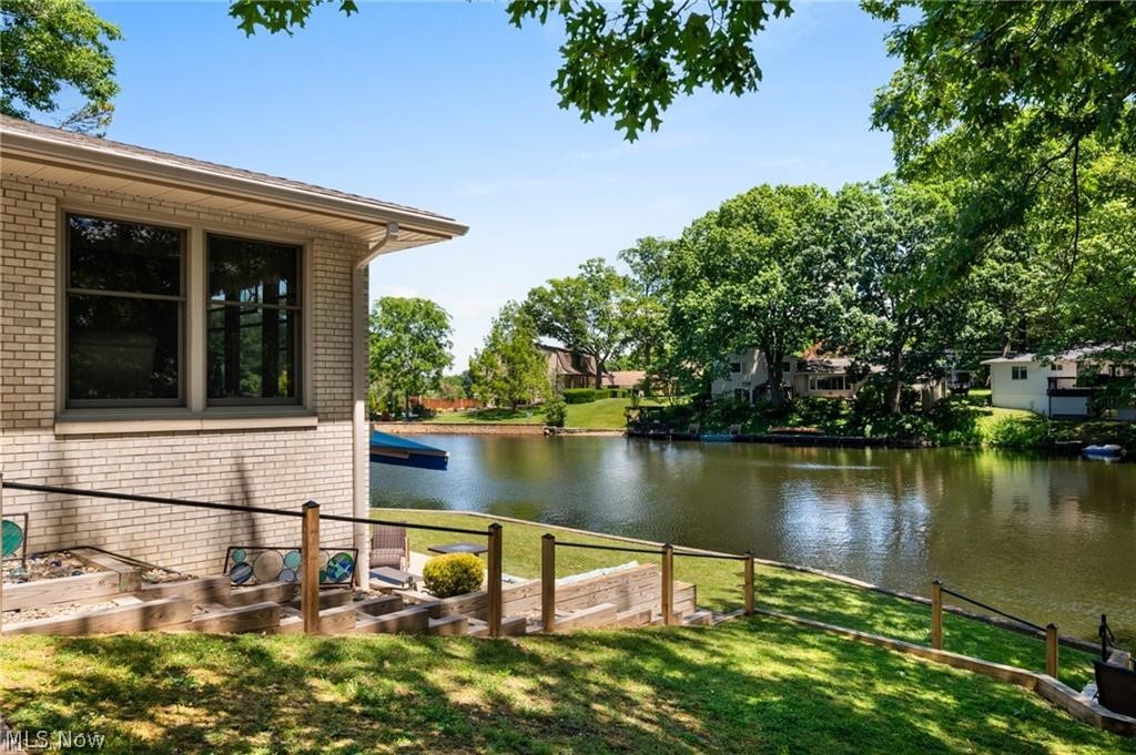 685 Sunnyside Property Photo 37