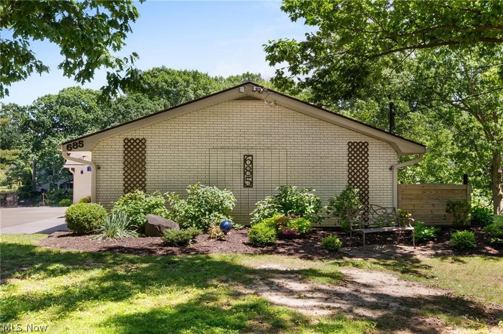 685 Sunnyside Property Photo 50