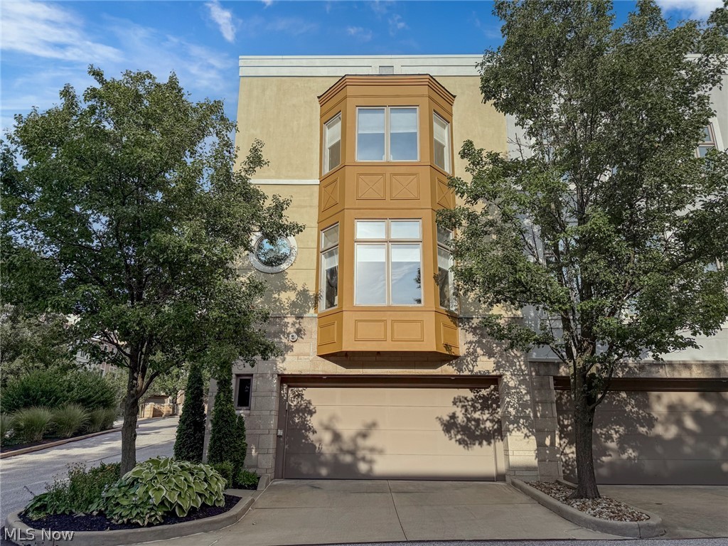 2011 Villa Carabelli Drive Property Photo 4