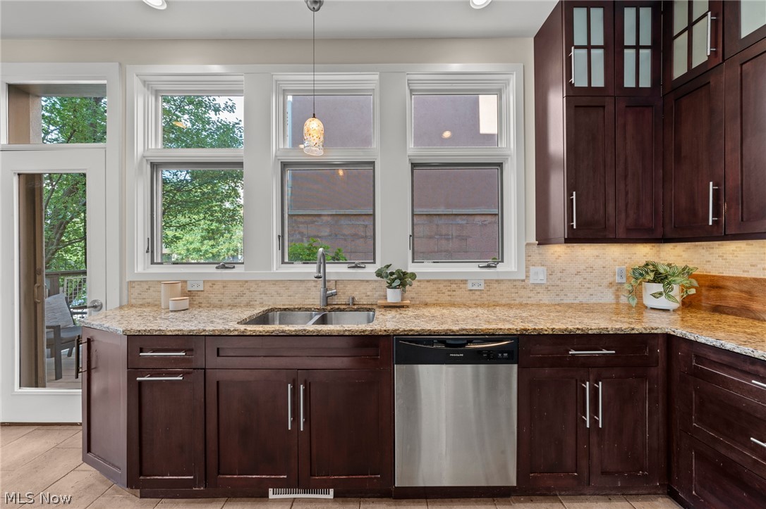 2011 Villa Carabelli Drive Property Photo 27