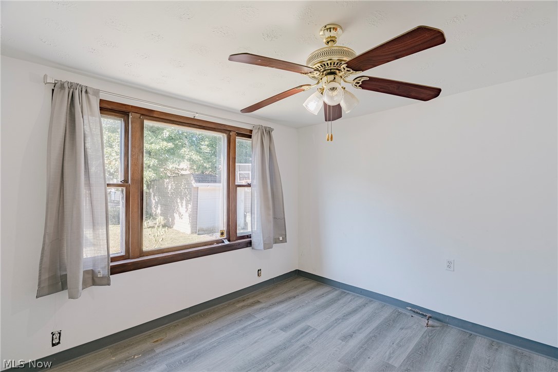 3826 Grosvenor Road Property Photo 12