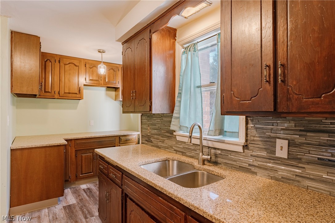 3826 Grosvenor Road Property Photo 13