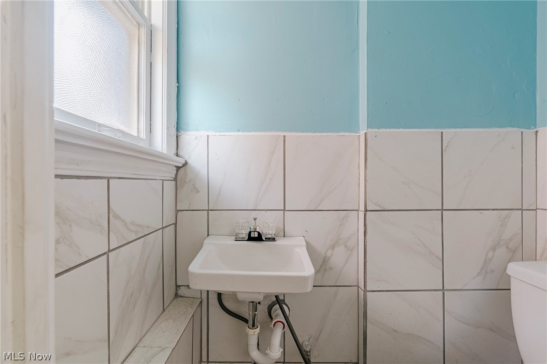 3826 Grosvenor Road Property Photo 17