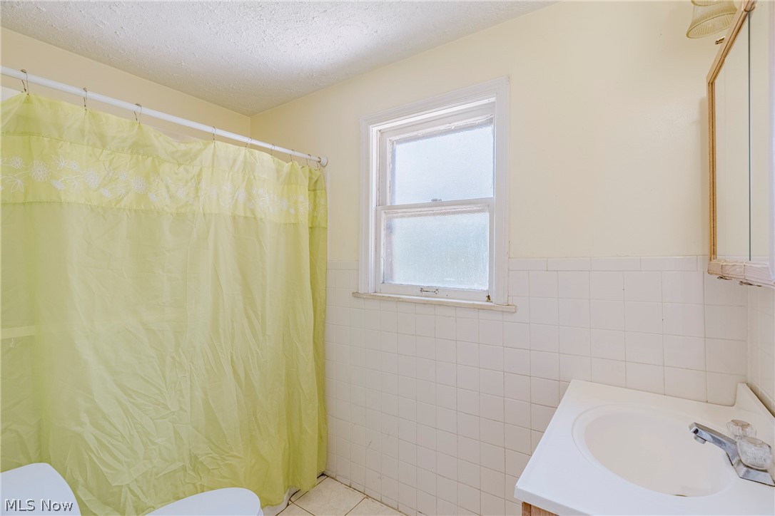 3826 Grosvenor Road Property Photo 25