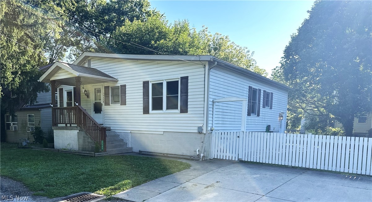 1485 3rd Street Property Photo 1