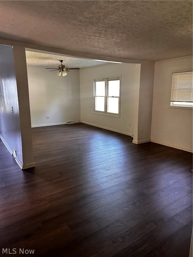 1485 3rd Street Property Photo 3