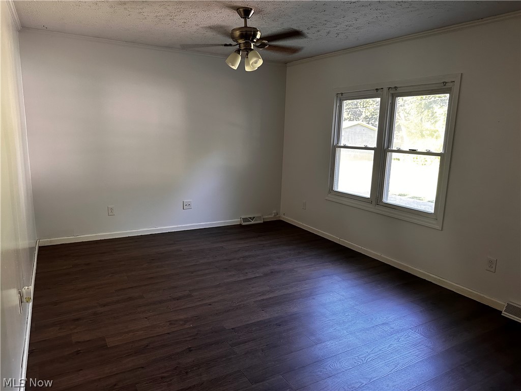 1485 3rd Street Property Photo 4