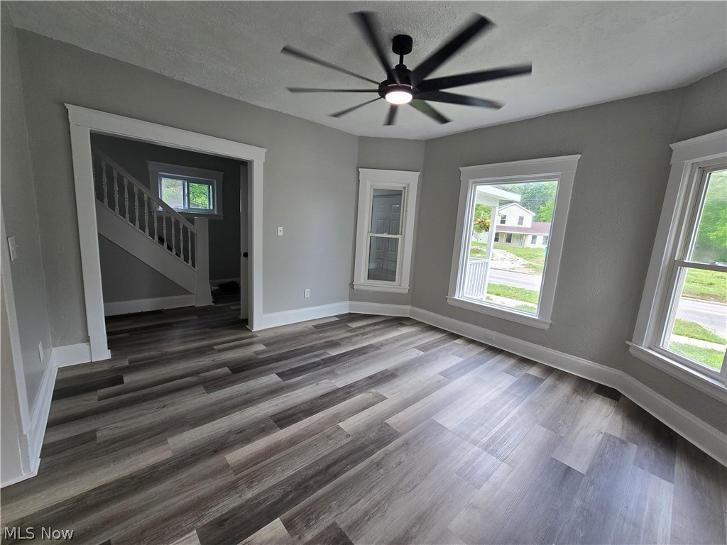 747 W River Road N Property Photo 13