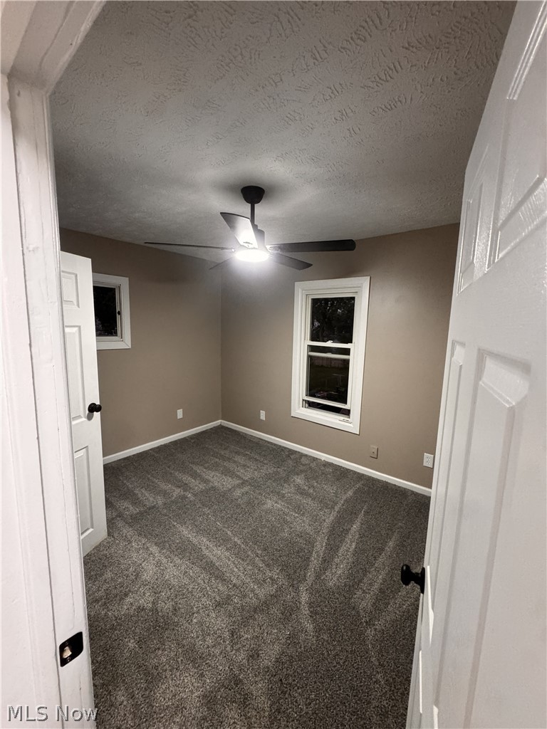 747 W River Road N Property Photo 17