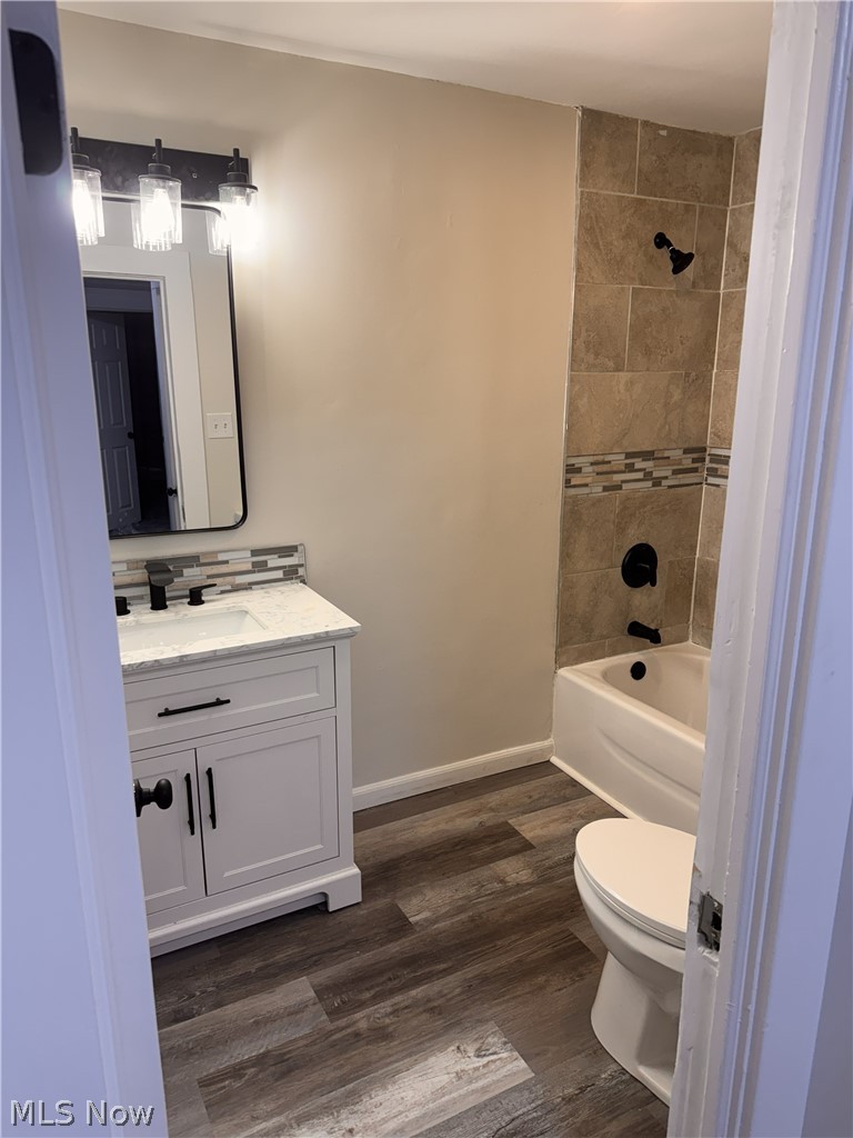 747 W River Road N Property Photo 22