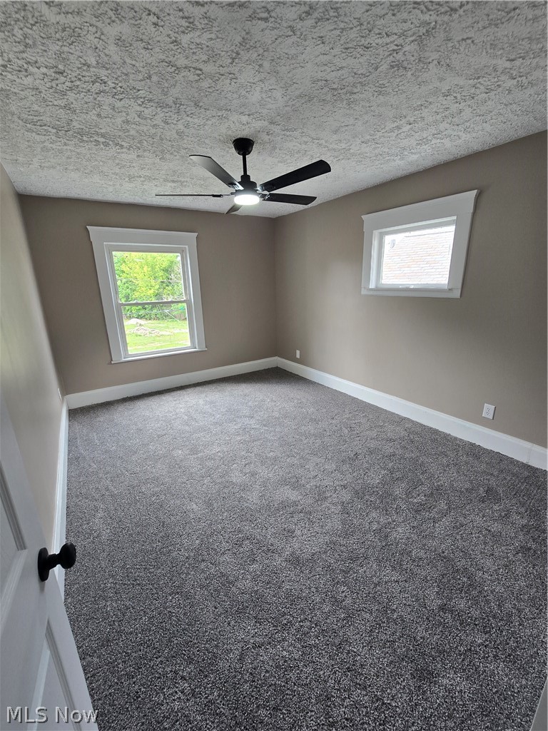 747 W River Road N Property Photo 33