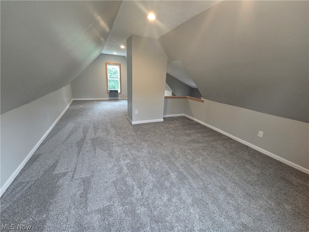 747 W River Road N Property Photo 35