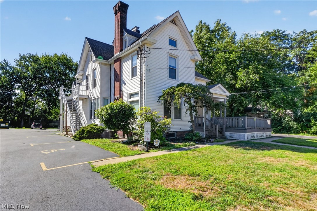 225 Mentor Avenue
