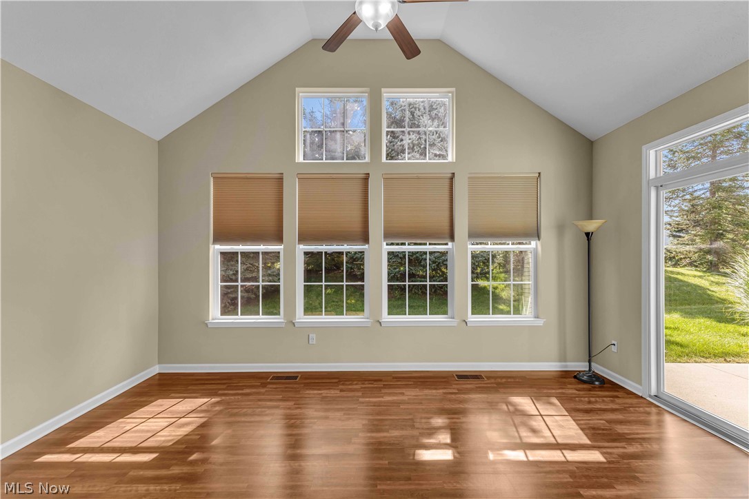 574 Hyannis Port Circle Property Photo 5