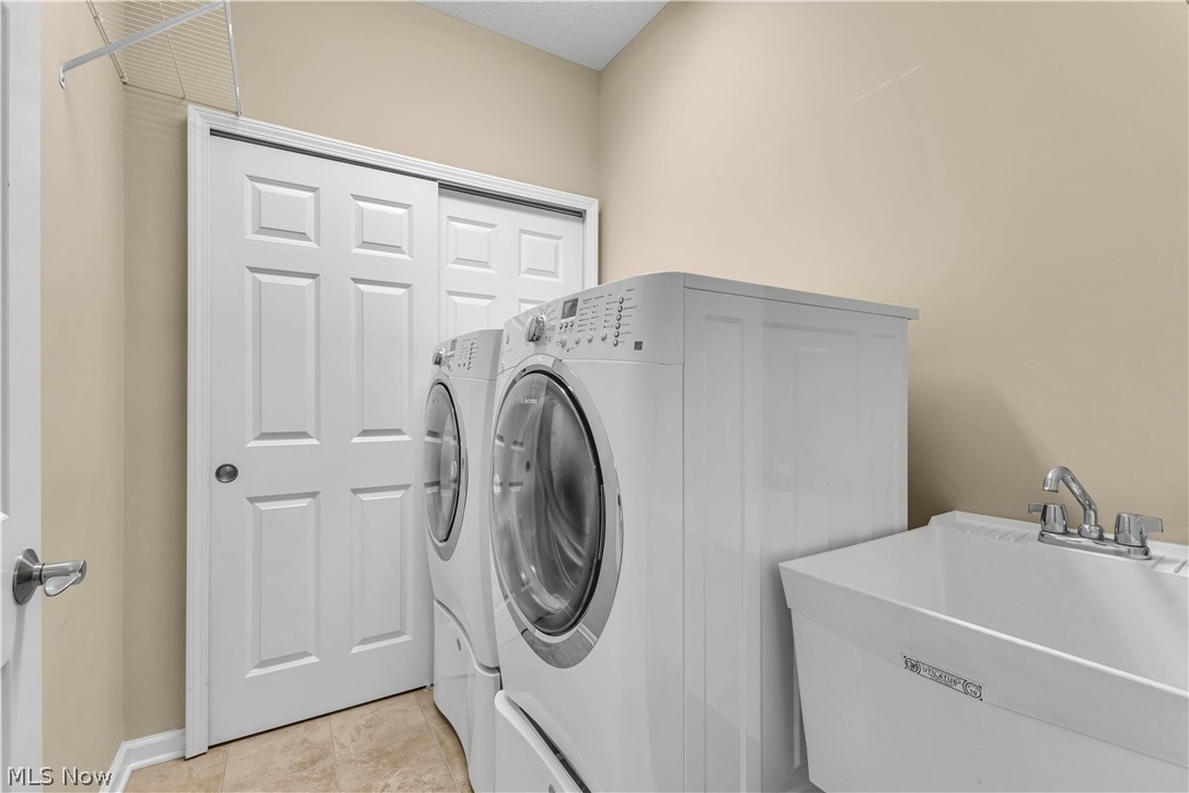 574 Hyannis Port Circle Property Photo 24