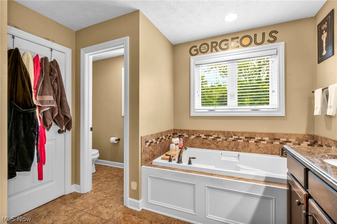 8006 Dovegate Circle Property Photo 26