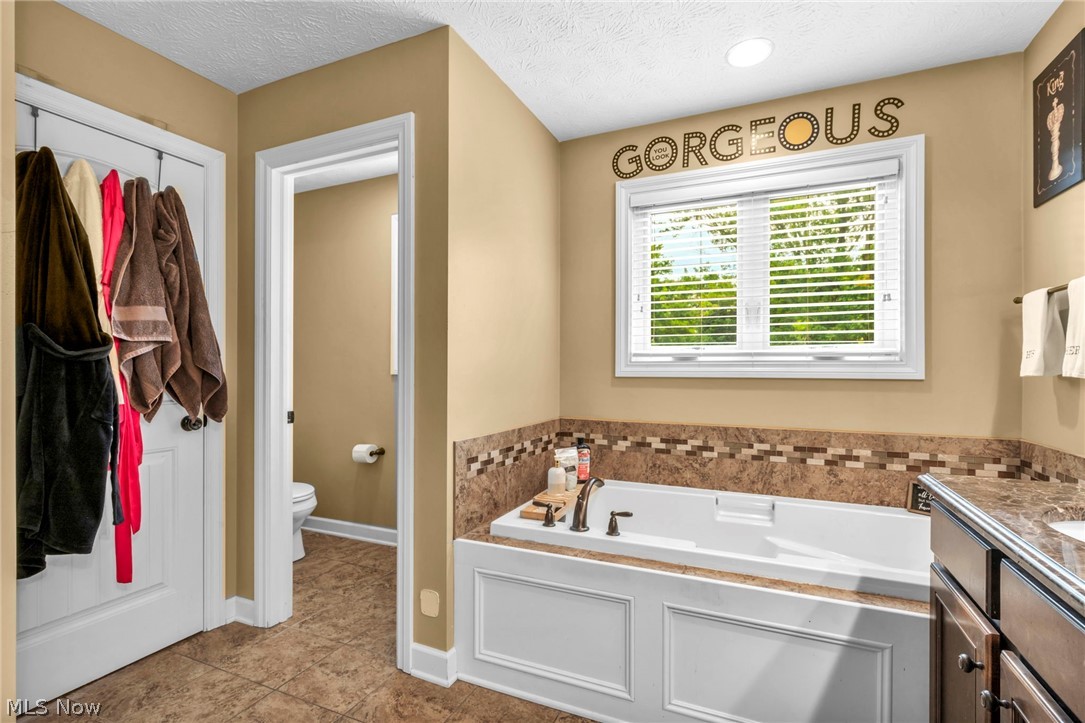 8006 Dovegate Circle Property Photo 33