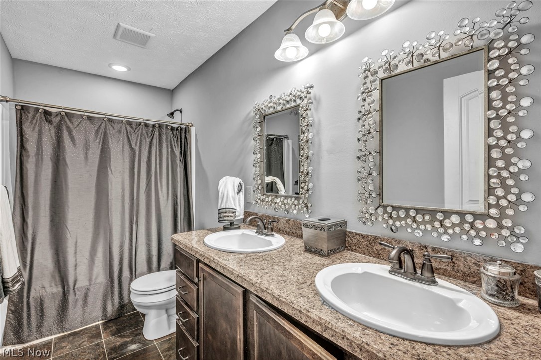 8006 Dovegate Circle Property Photo 36