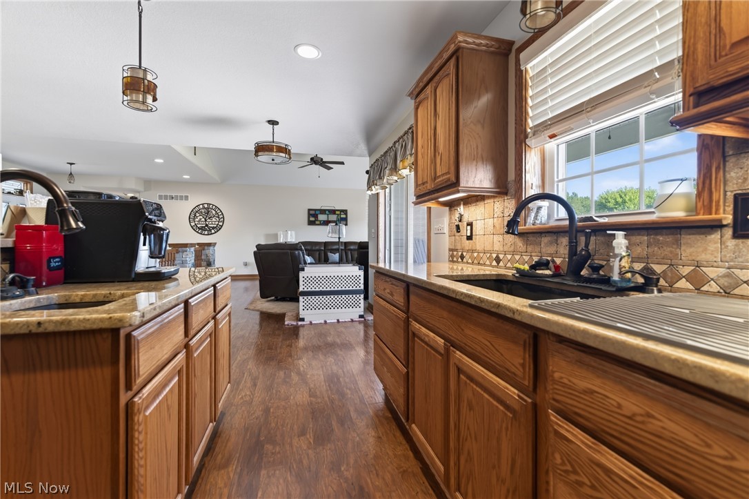 4875 Tree Line Trail Property Photo 6