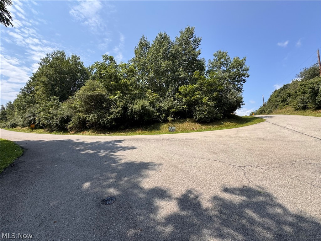 Tomahawk Drive Drive Property Photo 7