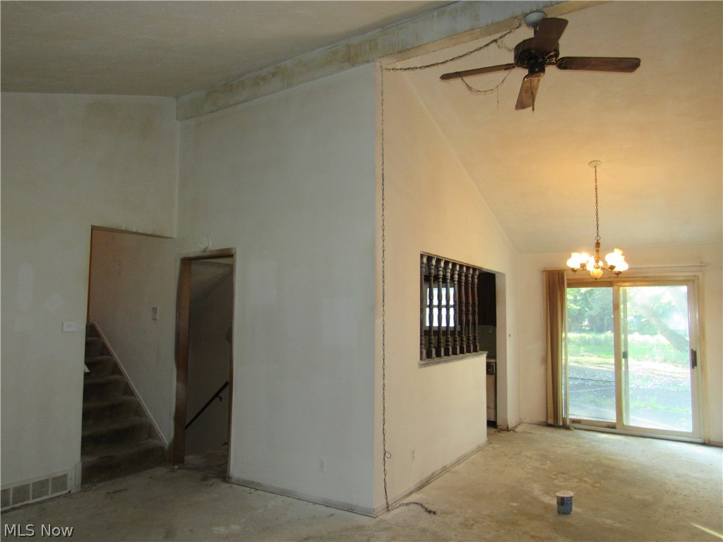 596 Terrace Property Photo 3
