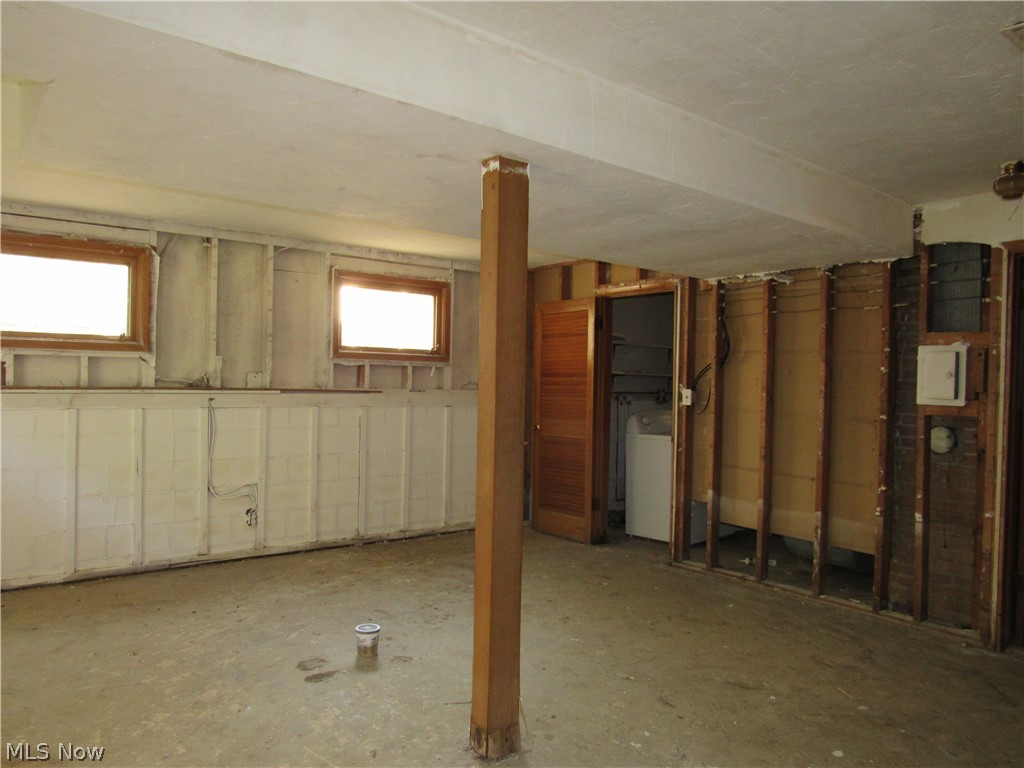 596 Terrace Property Photo 10
