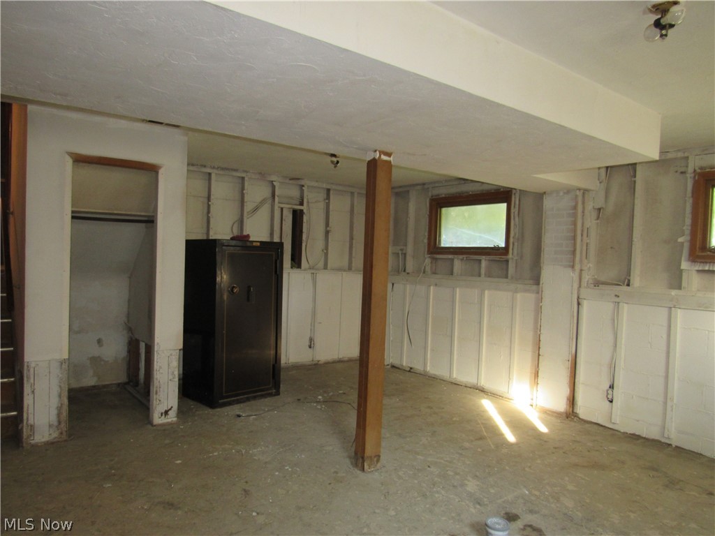 596 Terrace Property Photo 11