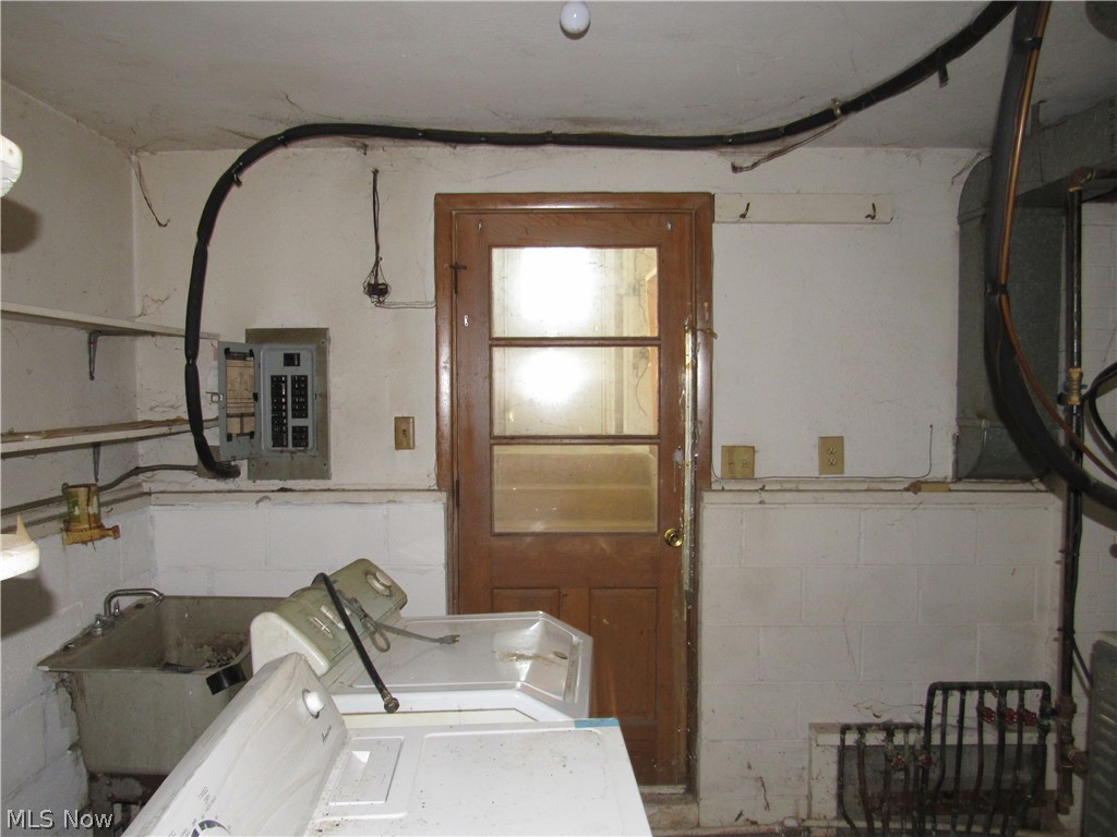 596 Terrace Property Photo 12