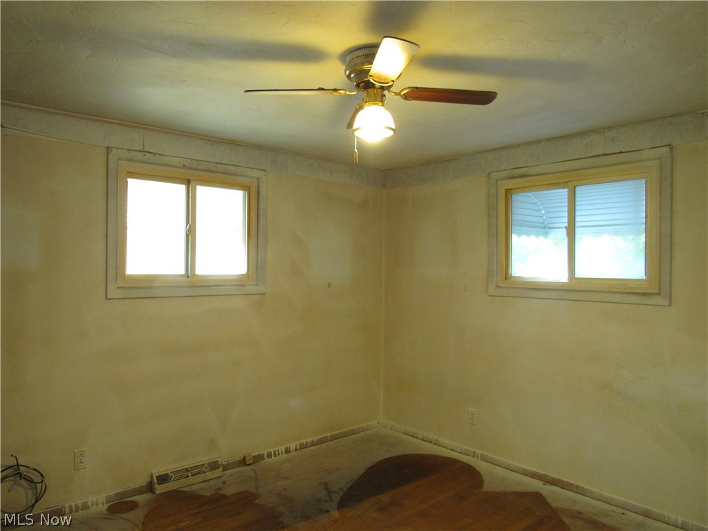 596 Terrace Property Photo 24