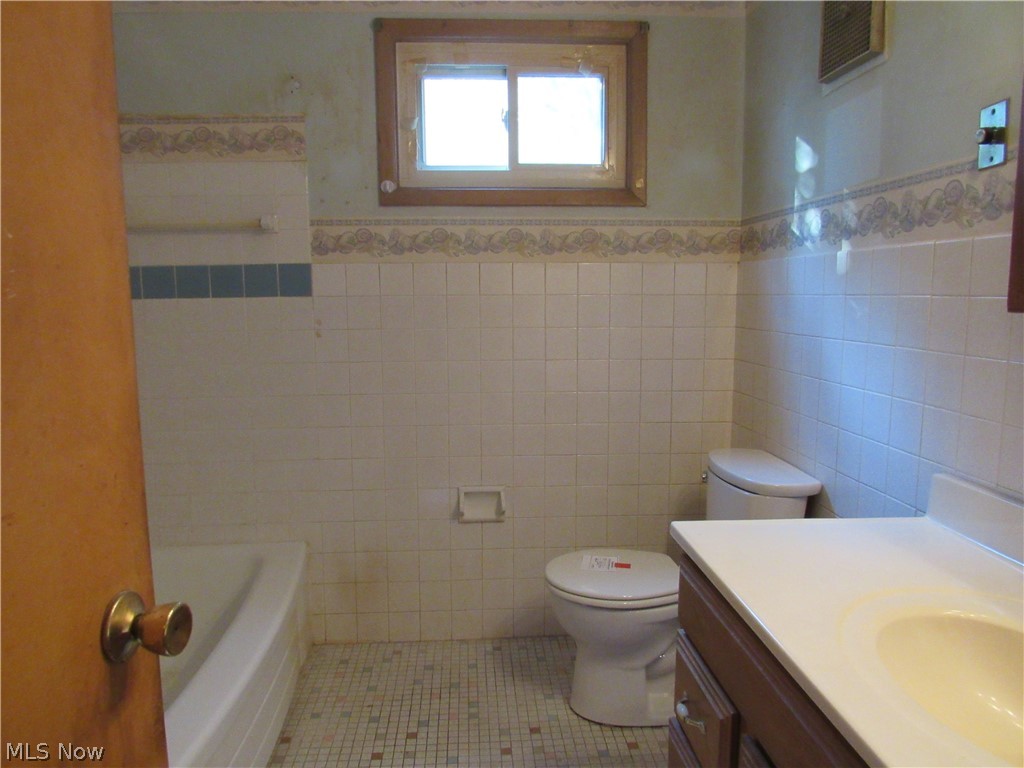 596 Terrace Property Photo 28