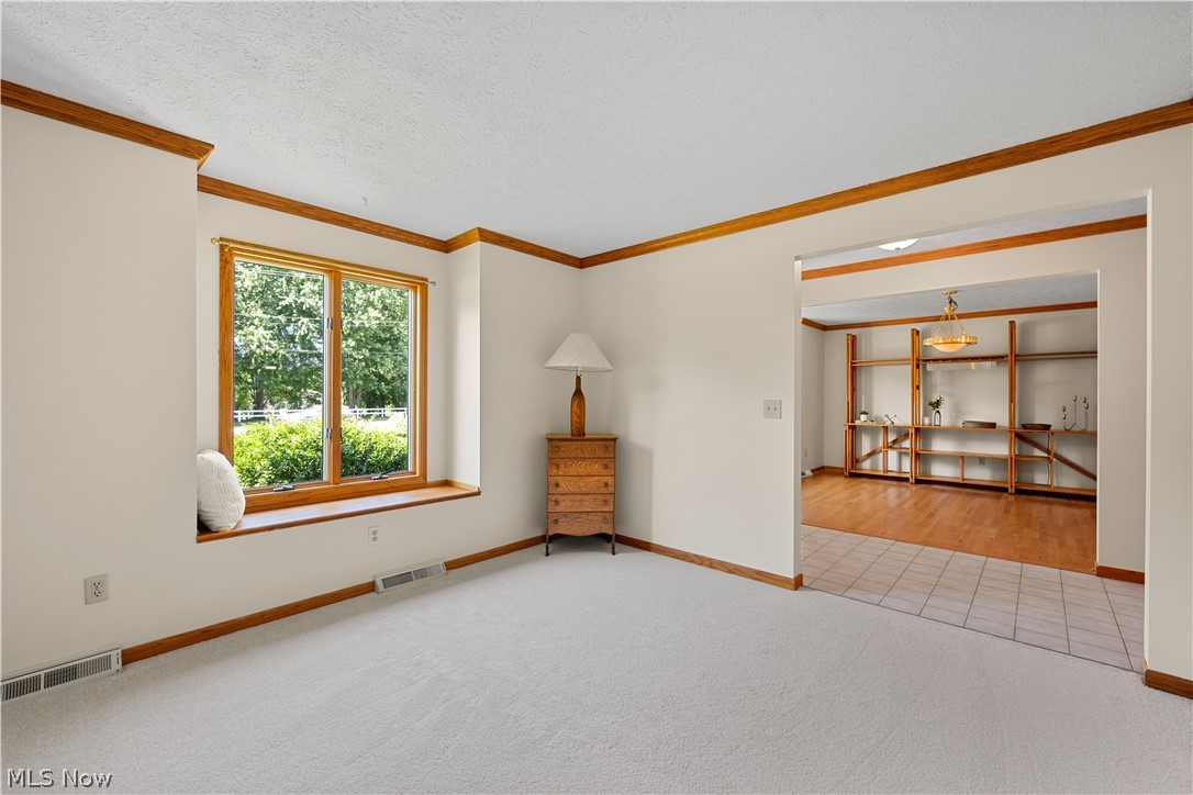 37959 Detroit Road Property Photo 5