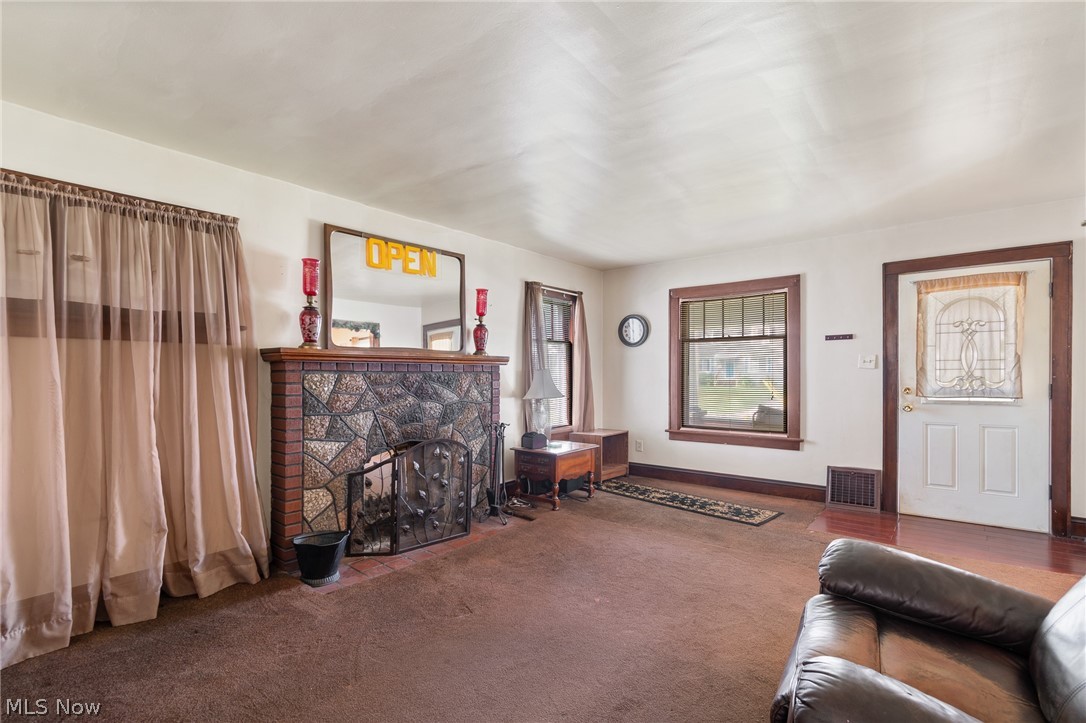 223 Hawk Avenue Property Photo 5