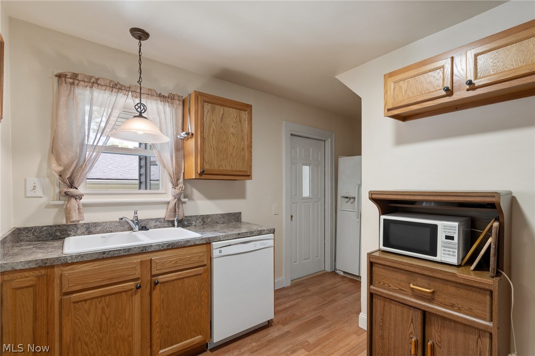 223 Hawk Avenue Property Photo 9