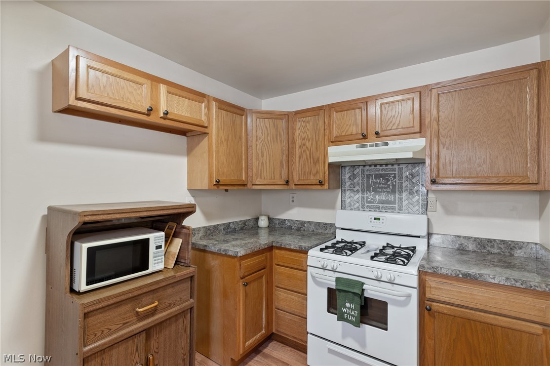 223 Hawk Avenue Property Photo 10